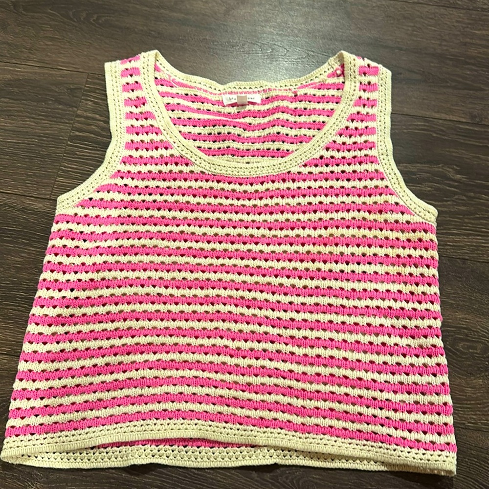 White and pink crocheted tank top